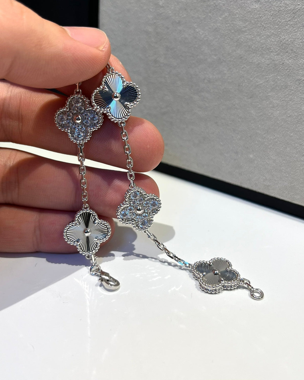 [⭐vintora] CLOVER 5 MOTIF LASER BRACELET COLLECTION