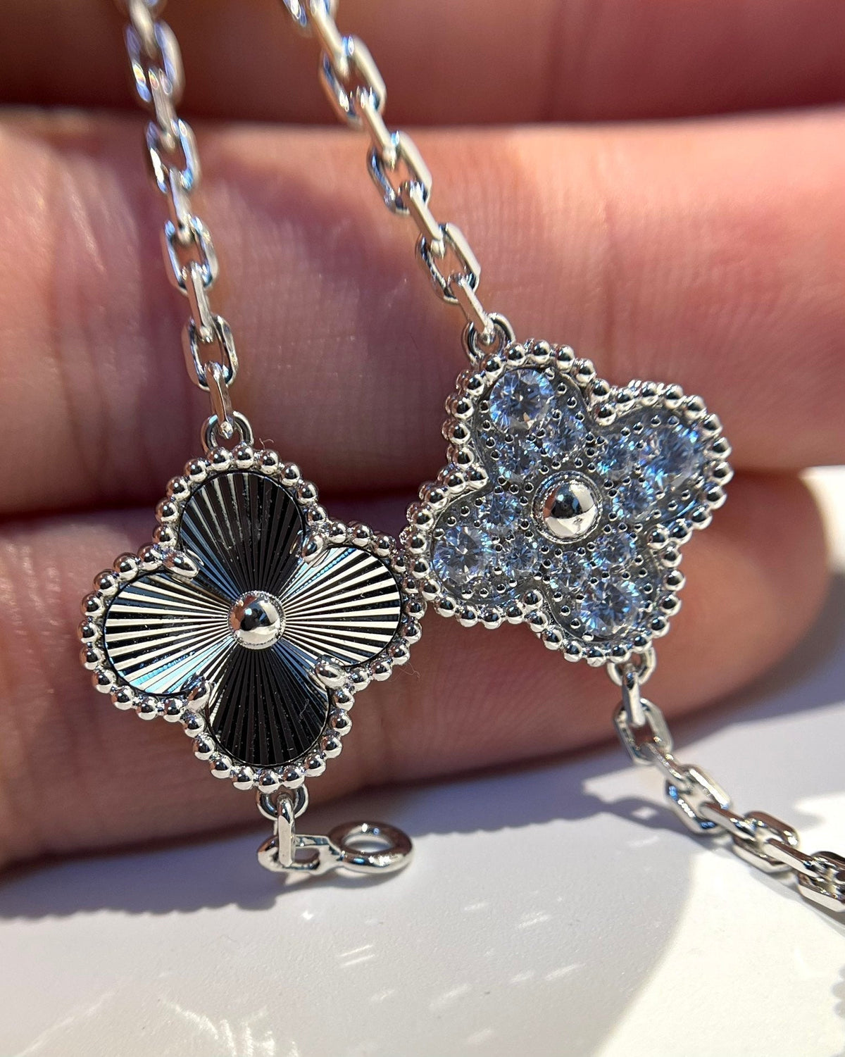 [⭐vintora] CLOVER 5 MOTIF LASER BRACELET COLLECTION