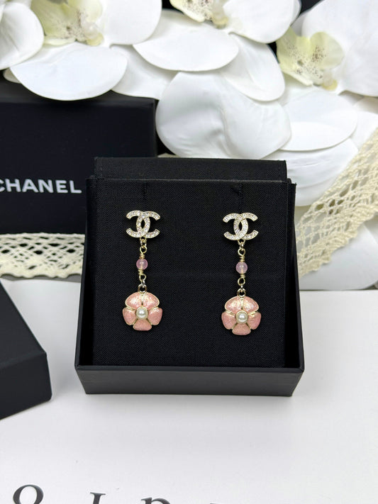 [⭐vintora]26C Pink Camellia Enamel Pendant with Double C Earrings