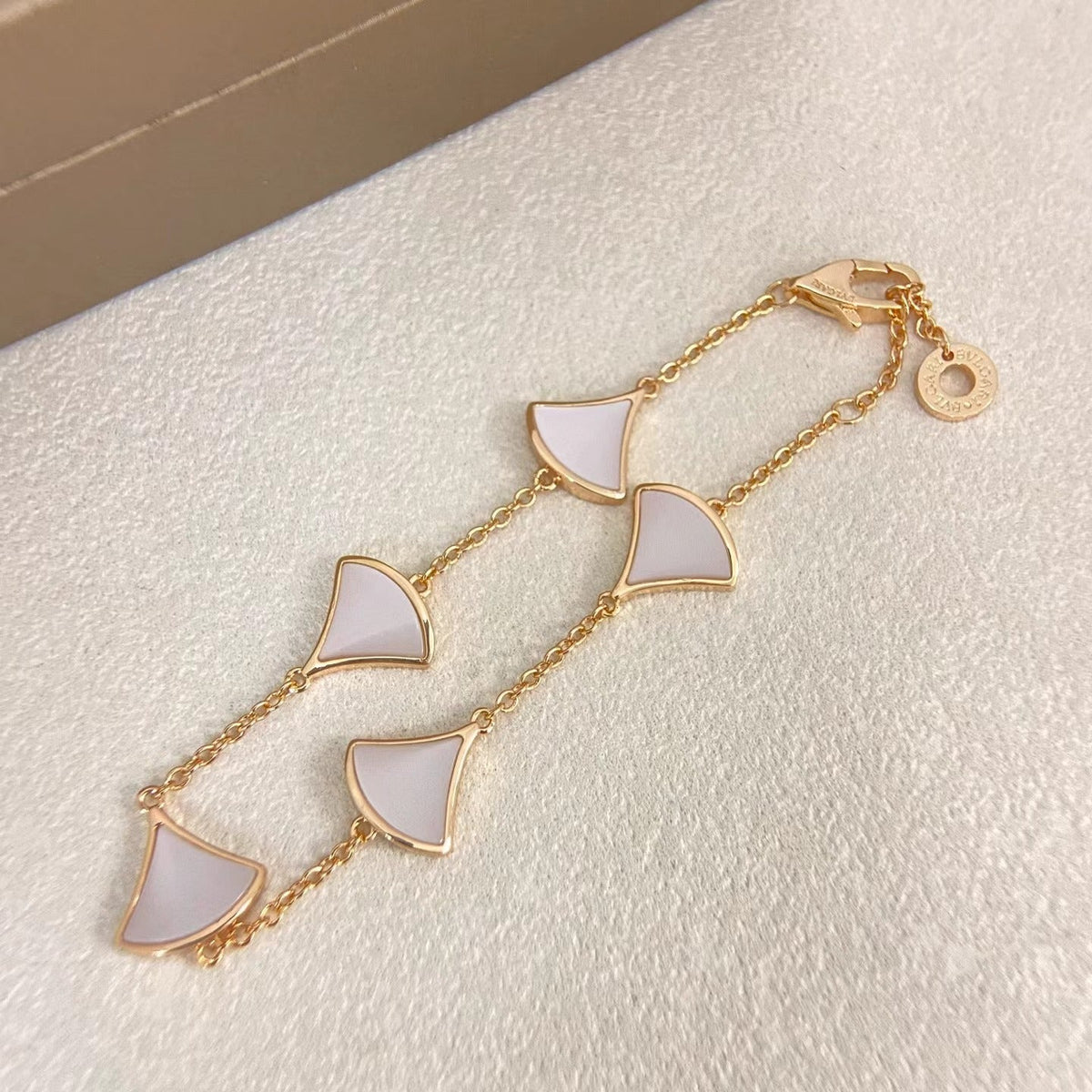 [⭐vintora]NEW FLORAL SKIRT AND ROSE GOLD BRACELET