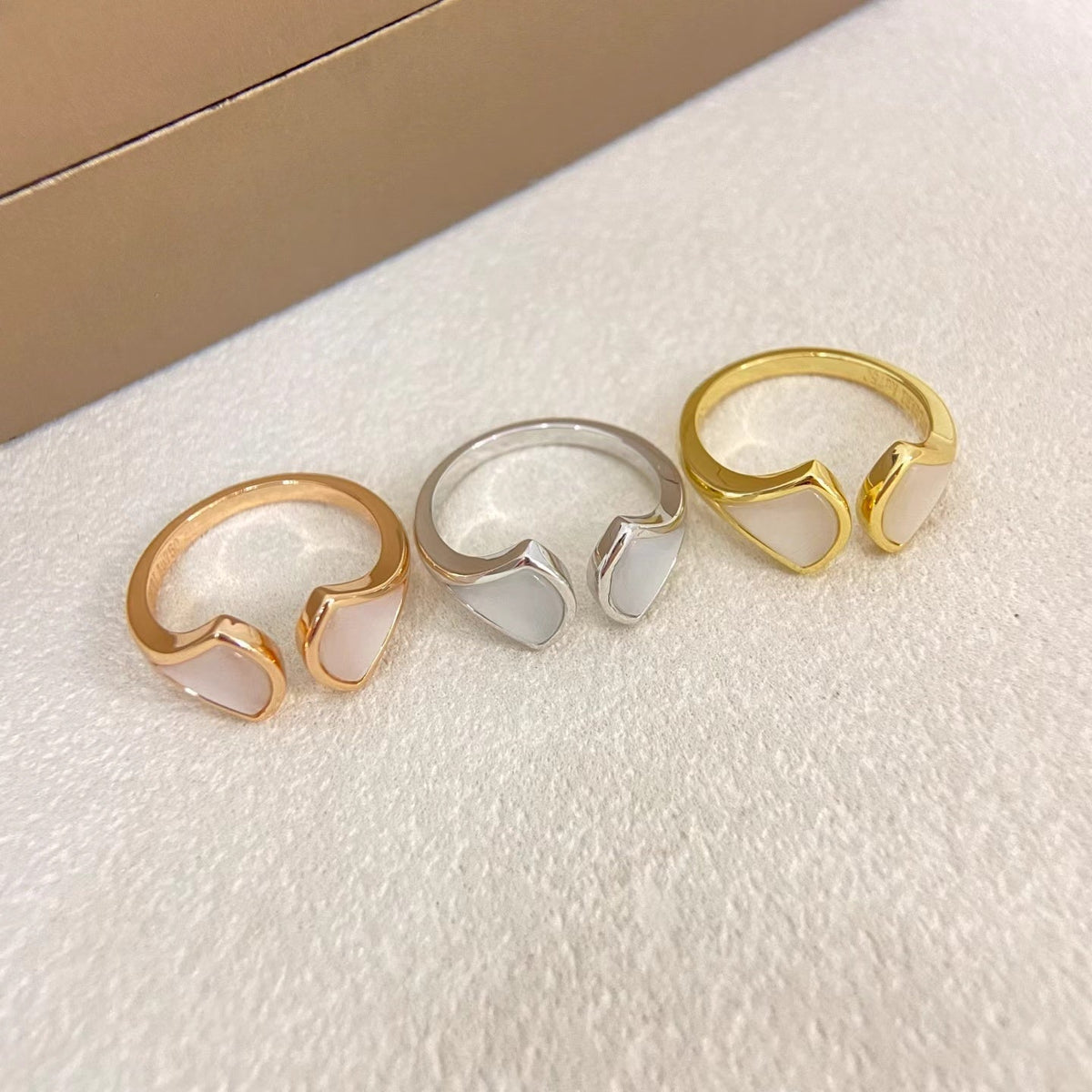 [⭐vintora]DOUBLE SKIRT PATTERN OPEN RING