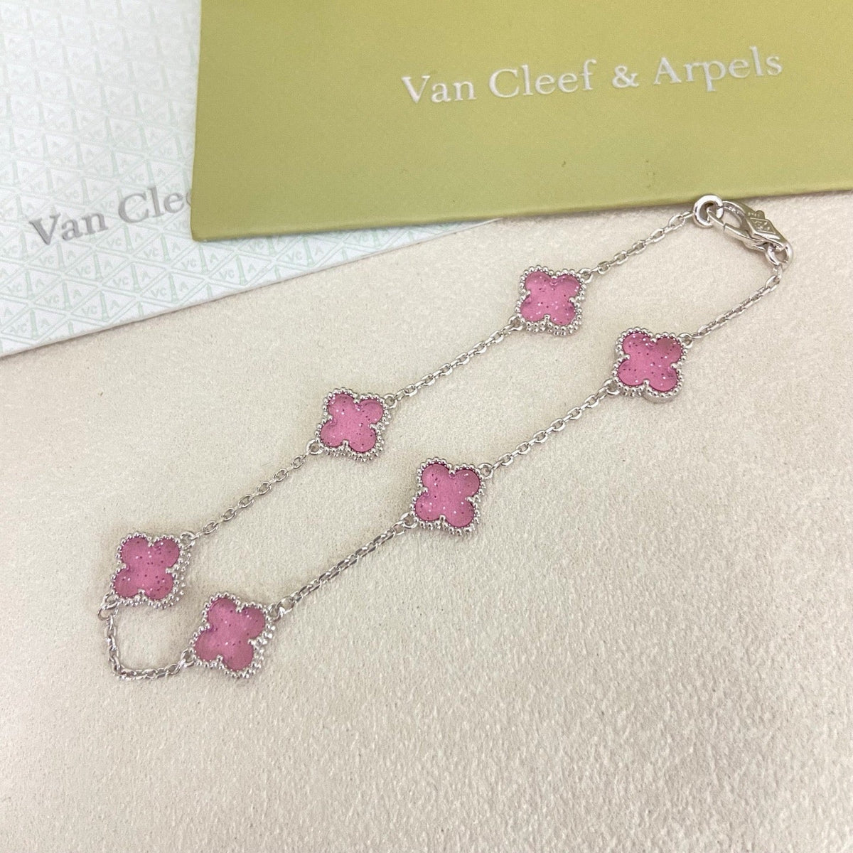 [⭐vintora]2026 NEW CLOVER 6 MOTIF BUBBLE PINK ENAMEL BRACELET
