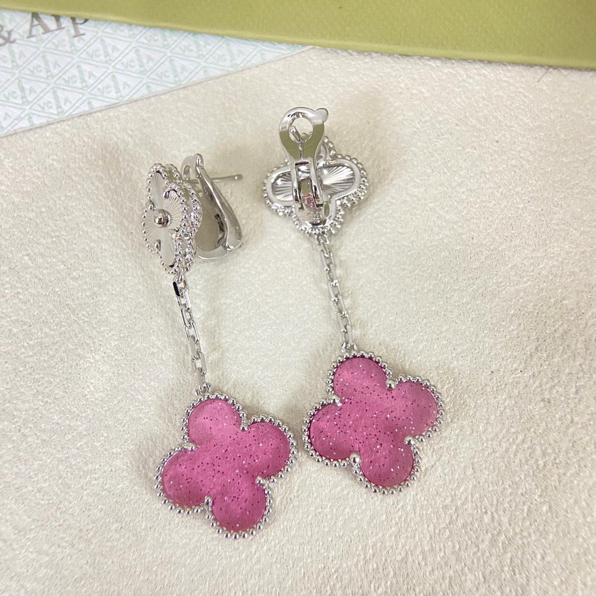 [⭐vintora]2026 NEW CLOVER 2 MOTIF  BUBBLE PINK ENAMEL