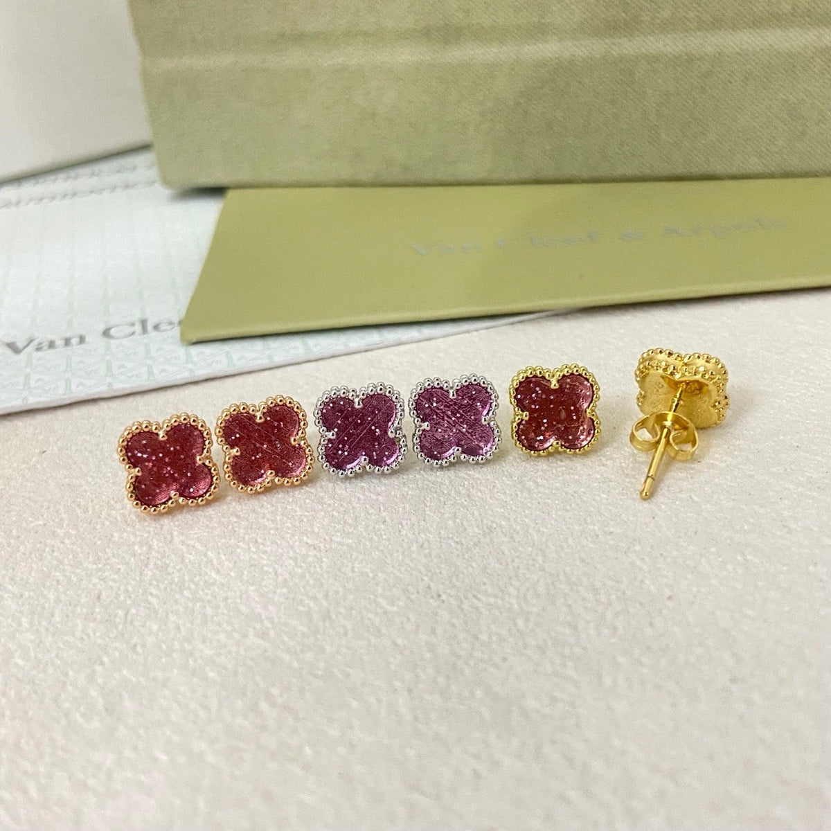 [⭐vintora]2026 NEW MINI CLOVER 1 MOTIF  BUBBLE PINK ENAMEL
