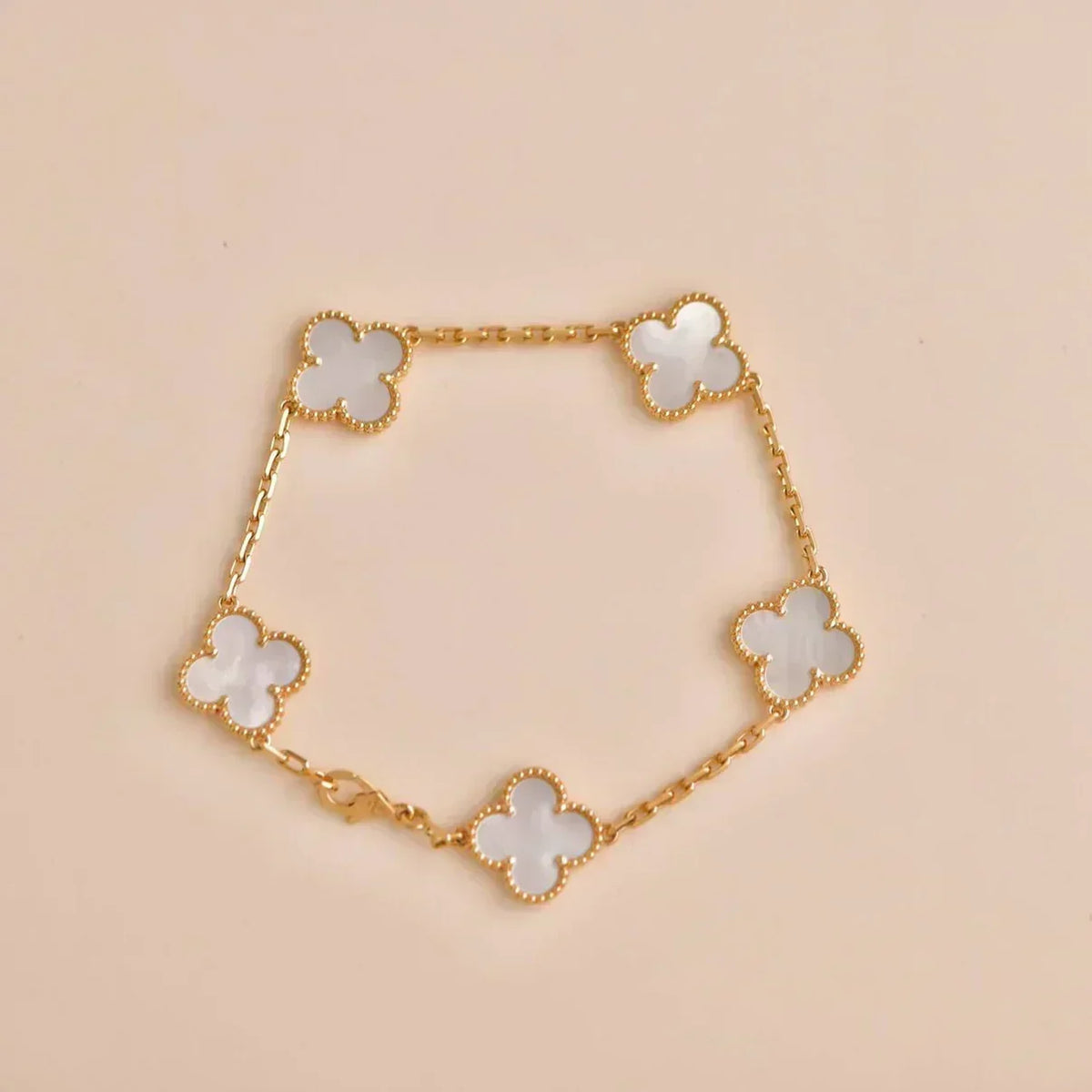 [⭐vintora]CLOVER WHITE PEARL MOP 5 MOTIF BRACELET COLLECTION
