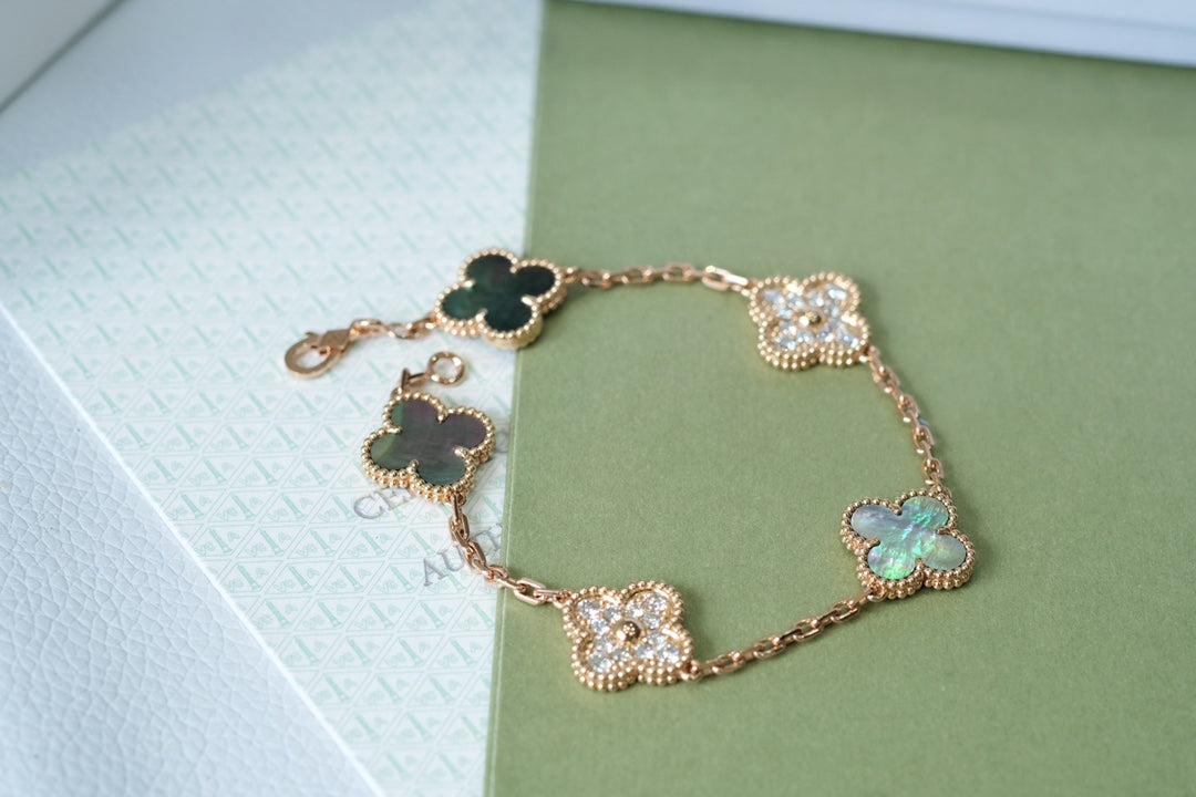 [⭐vintora] CLOVER 5 MOTIF GRAY MOP BRACELET COLLECTION