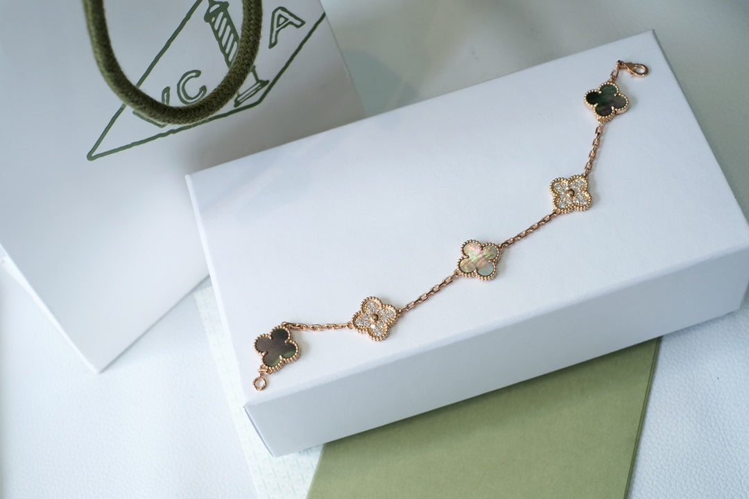 [⭐vintora] CLOVER 5 MOTIF GRAY MOP BRACELET COLLECTION